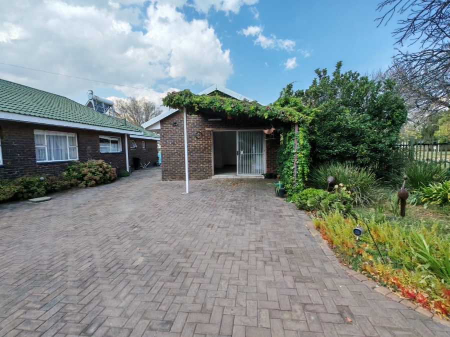 4 Bedroom Property for Sale in Vaalpark Free State